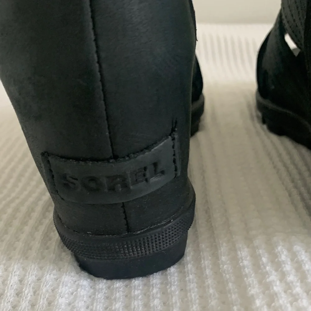 Sorel Women's Black Joanie Strappy Sandals. - Picture 6 of 9